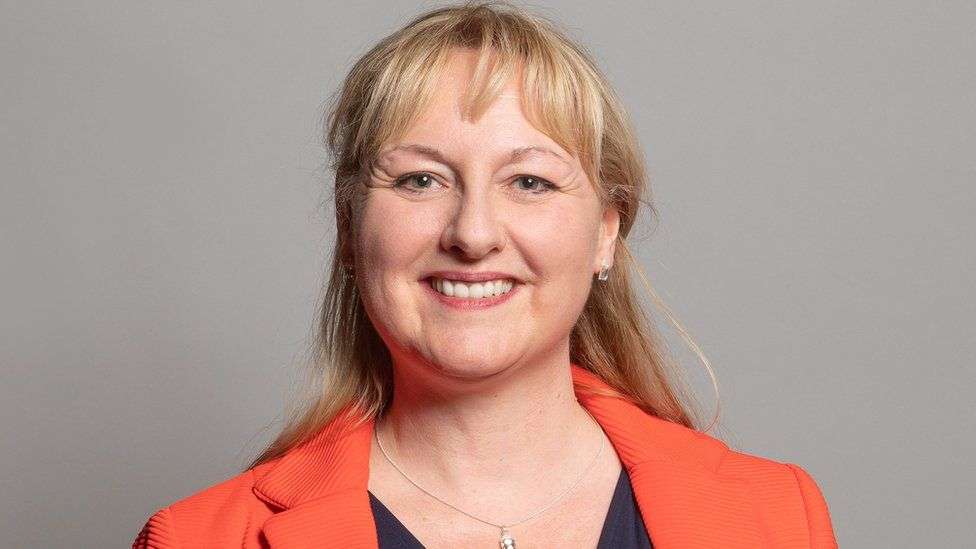 MP Lisa Cameron defects from SNP to Conservatives