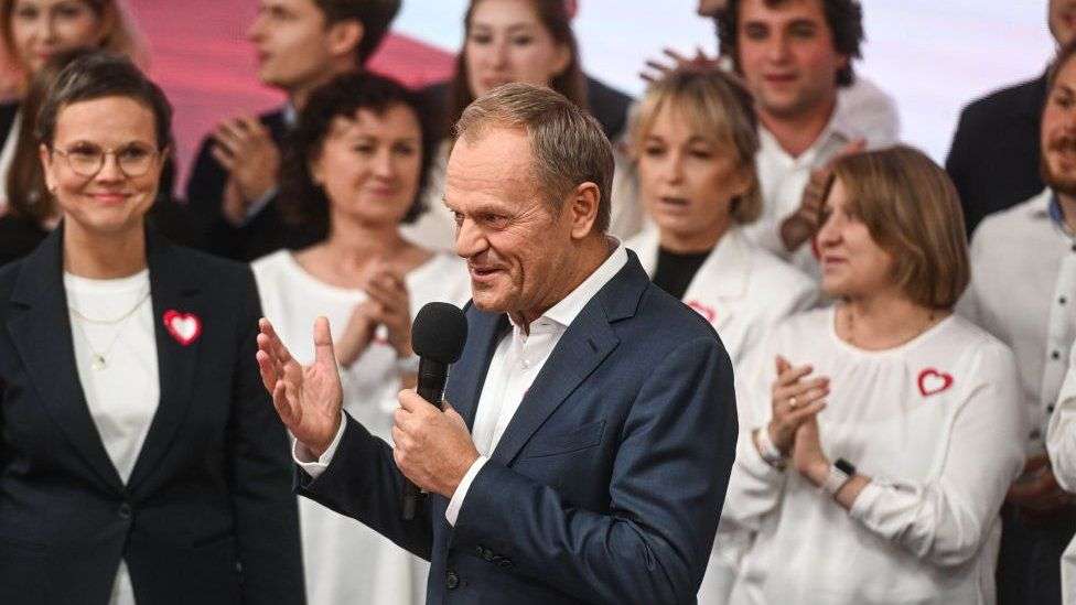 Poland election: Tusk's opposition eyes power after pivotal vote