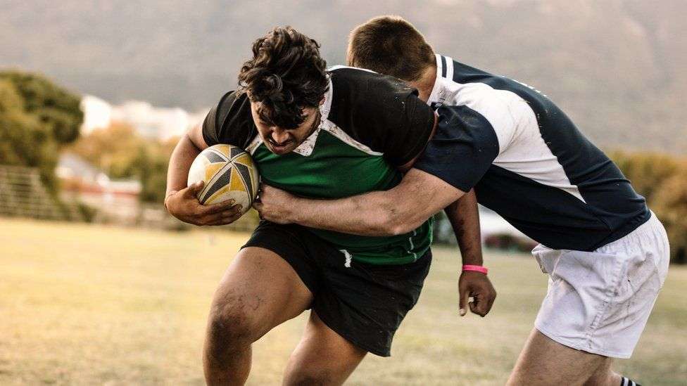 Longer rugby careers linked to higher risk of brain injury - study