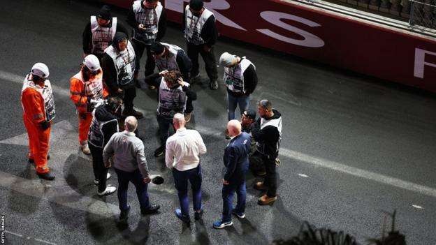 F1 Las Vegas Grand Prix: Practice sessions chaotic with track problems