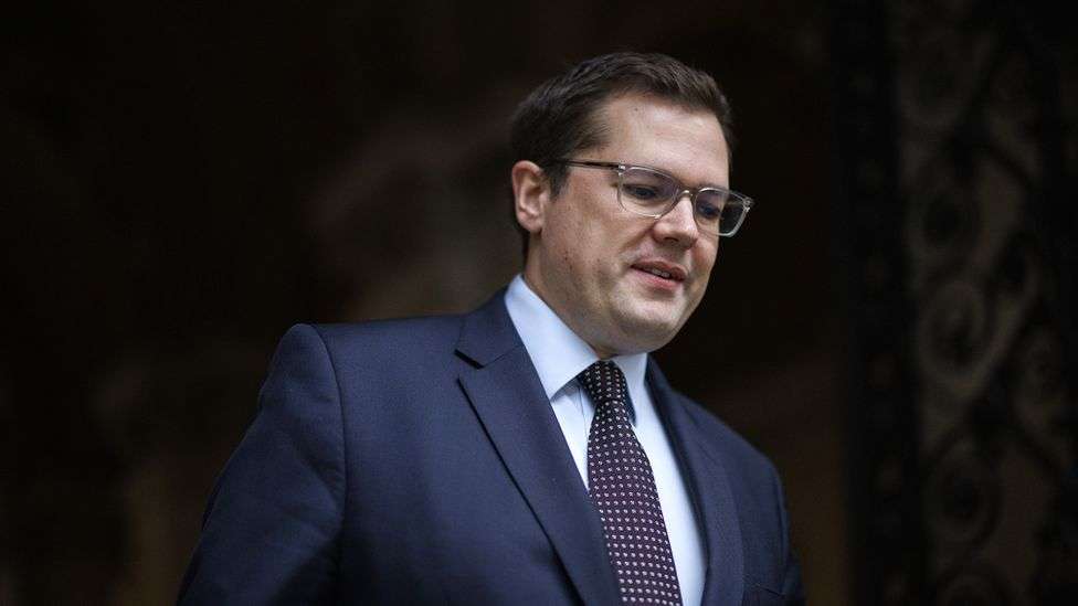 Robert Jenrick pressures No 10 with own plan to cut migration