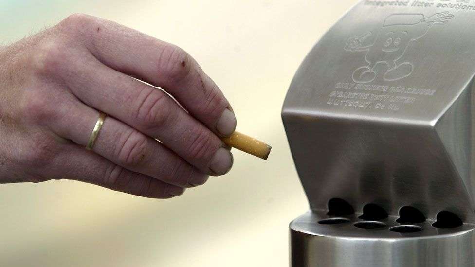 New Zealand smoking ban: Health experts criticise new government's shock reversal