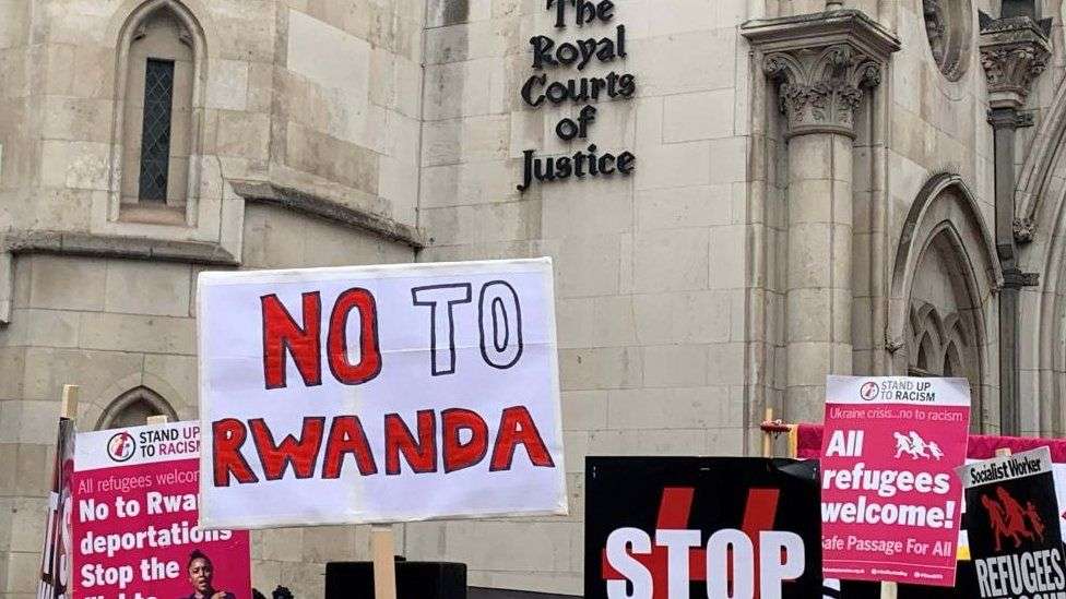 British lawyers could be based in Rwandan courts as part of asylum plans