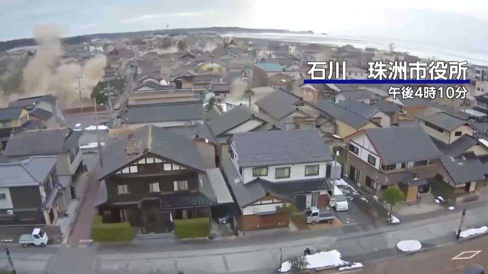 Japan orders evacuations after tsunami warning