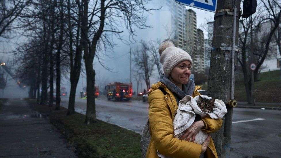 Ukraine war: Grim new year for Ukrainians under shadow of Russian attack