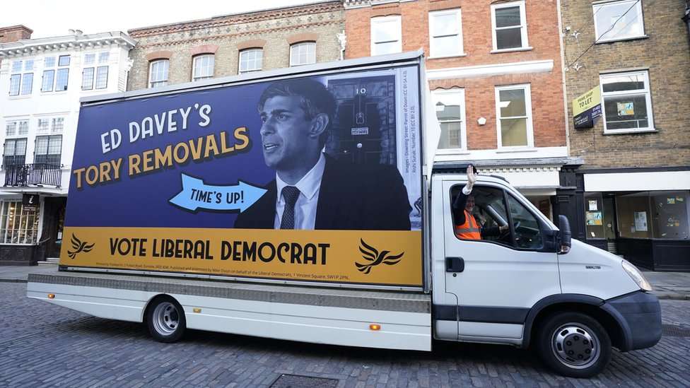 Lib Dem leader Ed Davey launches 'Tory Removal Service'