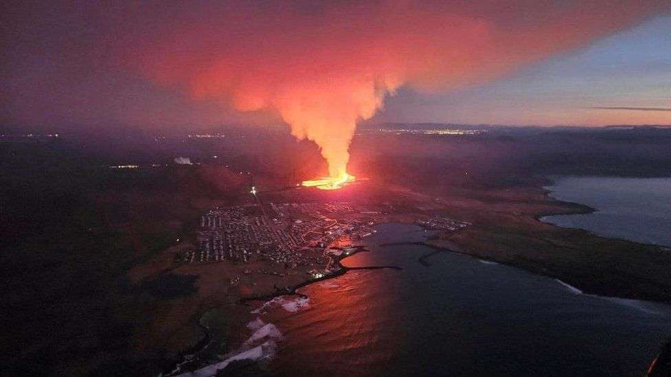 Iceland lava slowing down after day of destruction