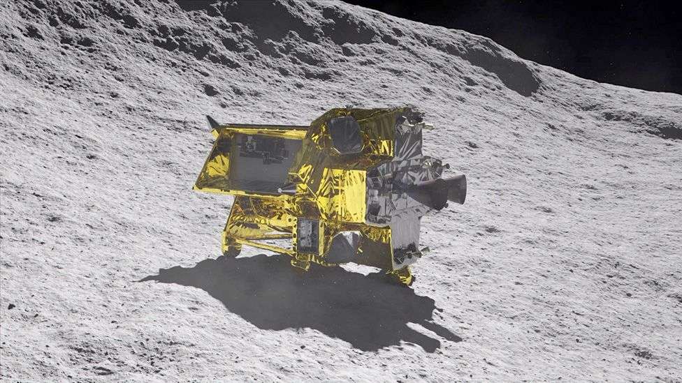 Japan hopes sunlight can save stricken Slim Moon lander