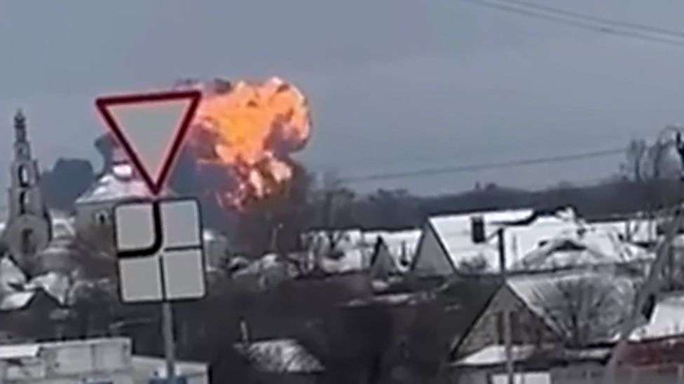 Russian jet crashes carrying Ukrainian PoWs - Moscow