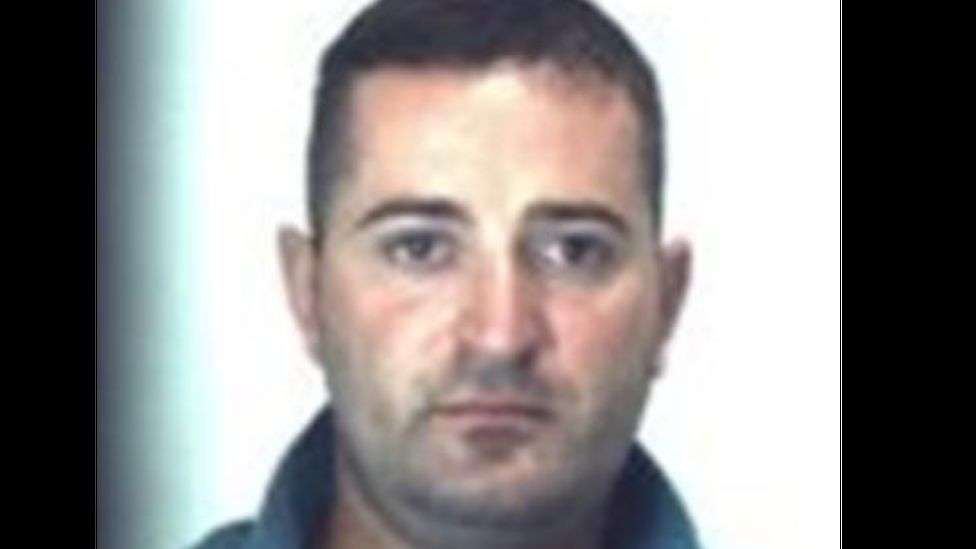 Italian mafia boss who escaped from prison using bed sheets recaptured in France