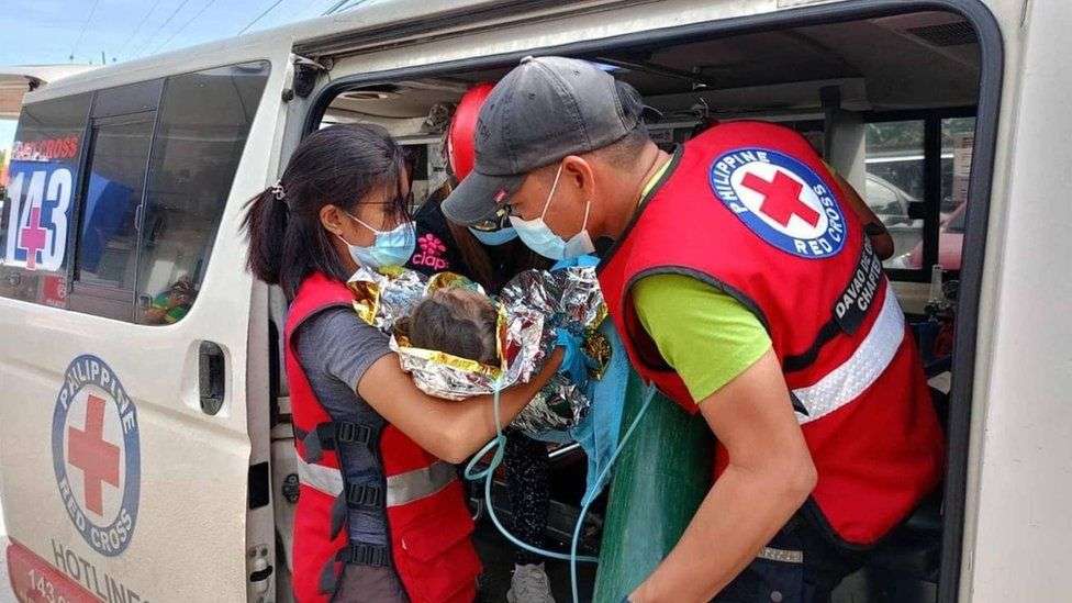 Philippines landslide: Child rescued after 60 hours under rubble