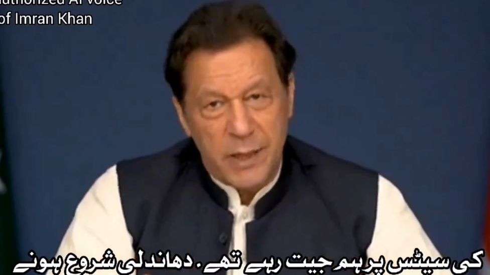 Pakistan election: Imran Khan and Nawaz Sharif each claim advantage