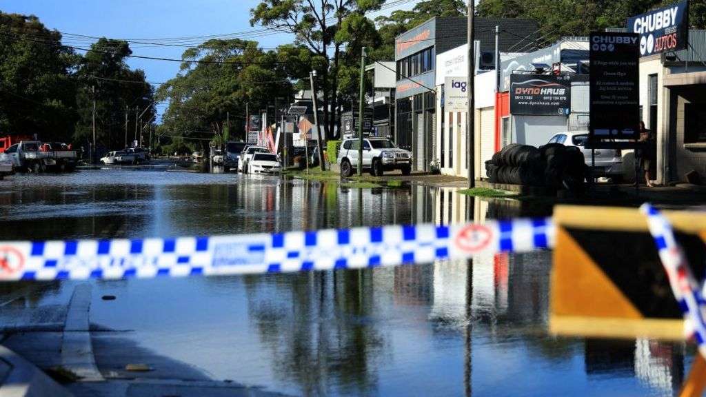 Sydney floods: Warnings of further deluge as major dam spills