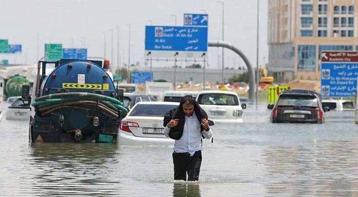 Dubai airport chaos as UAE and Oman reel from deadly storms