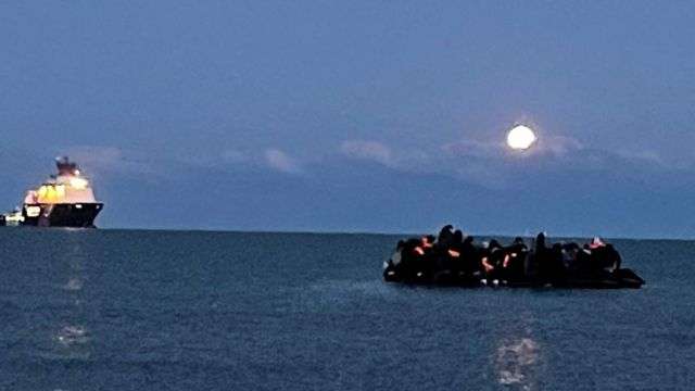 Five dead on migrant boat: 'We saw people struggling on board'