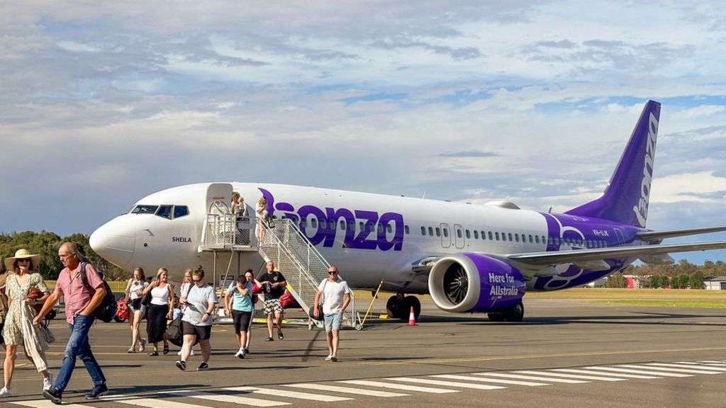 Bonza: Passengers stranded as Australian airline enters administration