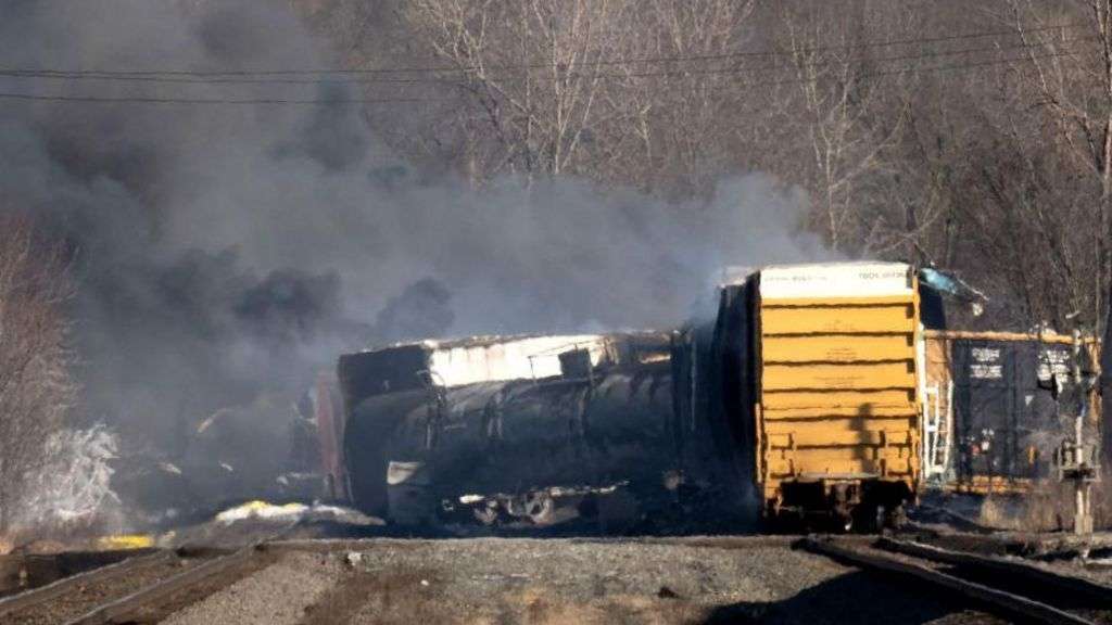 US firm to pay $310m over Ohio derailment and toxic fire