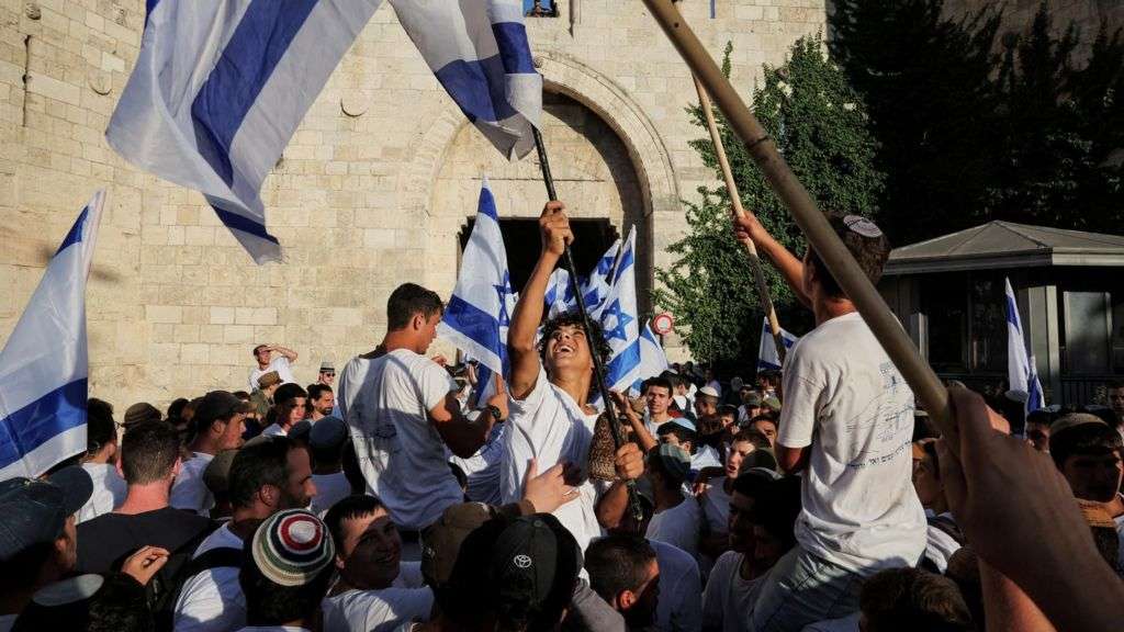 Israeli nationalists march through Jerusalem's Old City