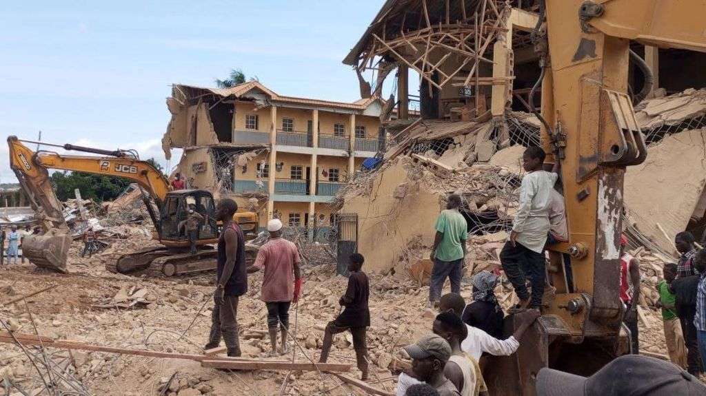 Children killed in Nigeria school collapse