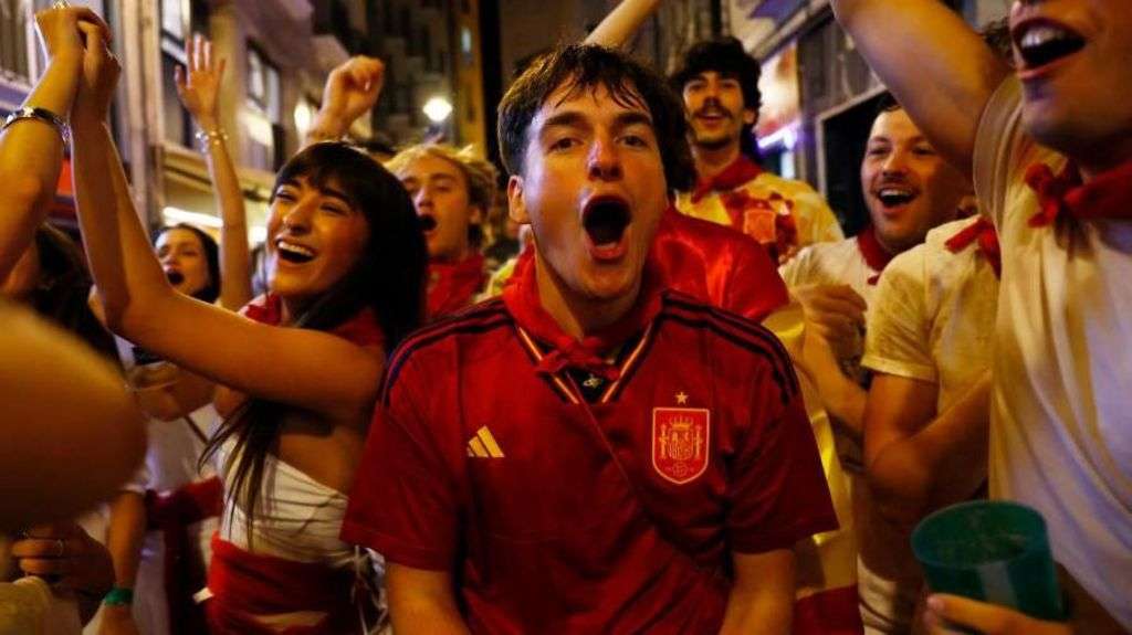 High on Yamal fever, Spaniards think Euros victory is theirs