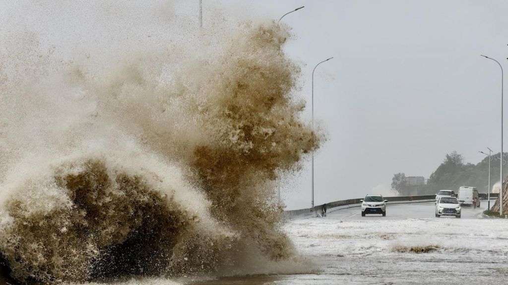 Typhoon Gaemi hits China after deaths in Taiwan and Philippines