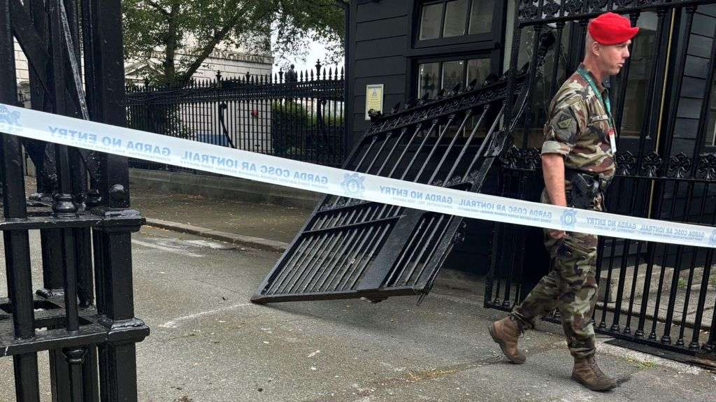 Arrest after official buildings rammed in Dublin