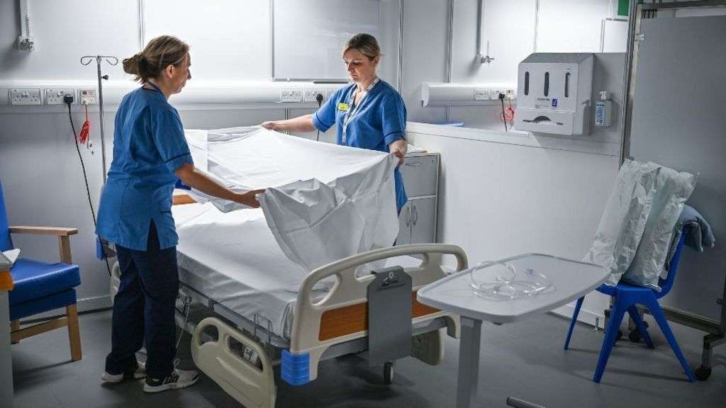 NHS nurses and healthcare staff offered 5.5% pay rise