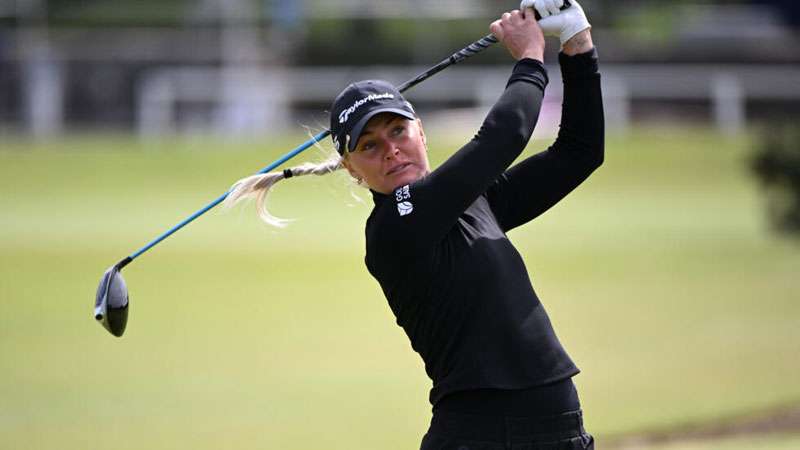 England's Hull leads Women's Open after round one