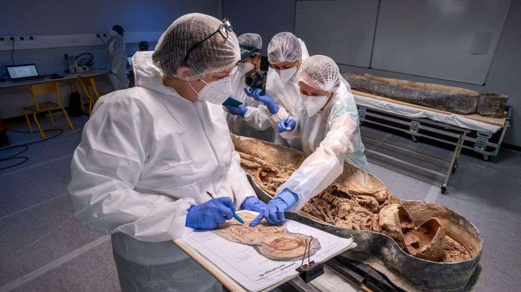 Notre-Dame restoration reveals Renaissance poet's coffin