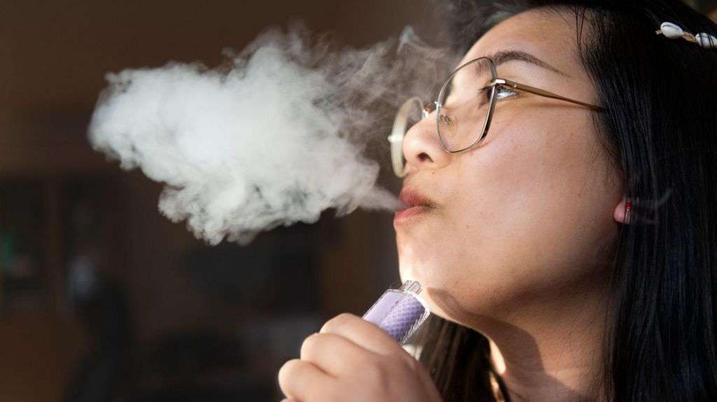 Sharp rise in vaping among young adult non-smokers