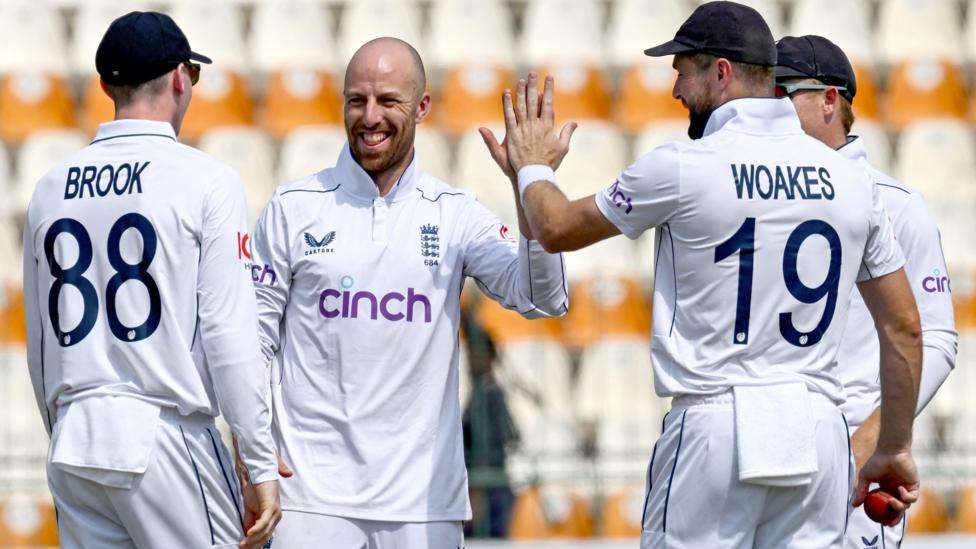 England complete record-breaking win over Pakistan