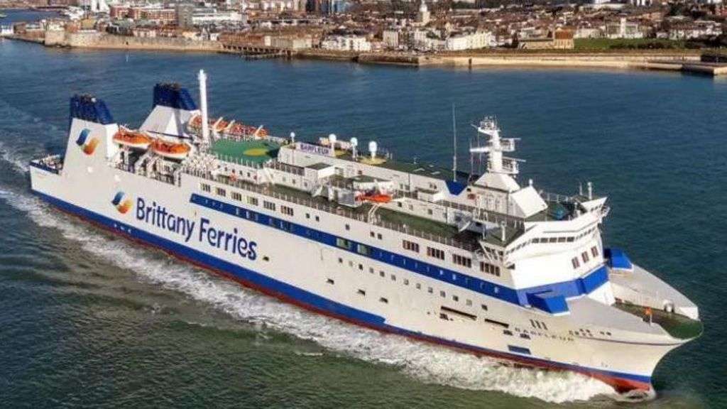 Two Channel Islands ferry companies 'unworkable'