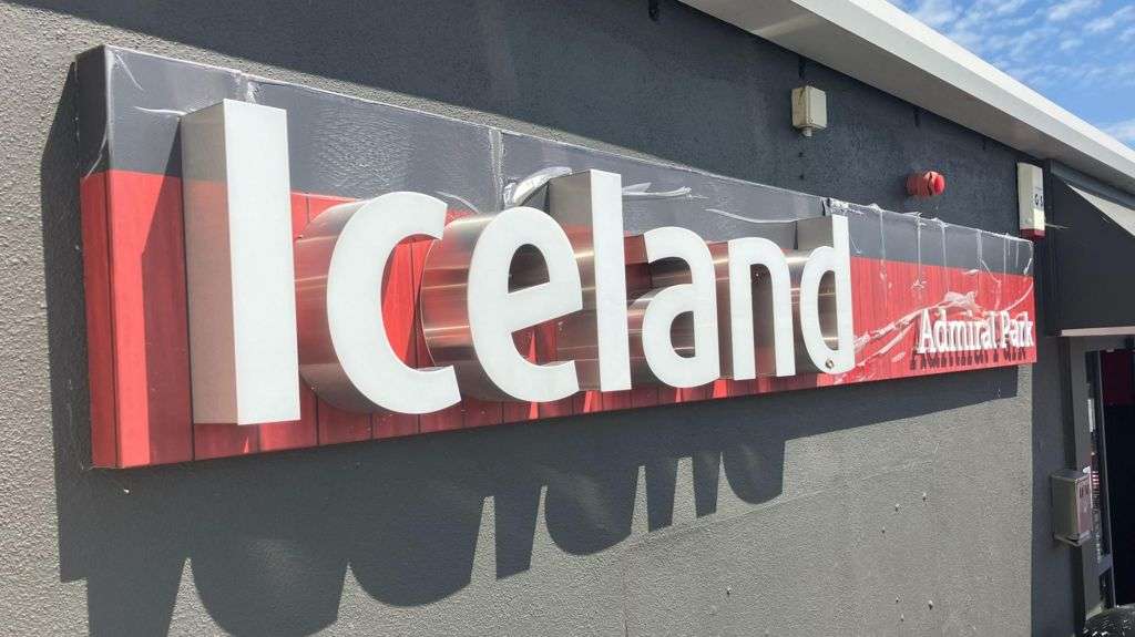 Iceland in new partnership after closing 10 stores