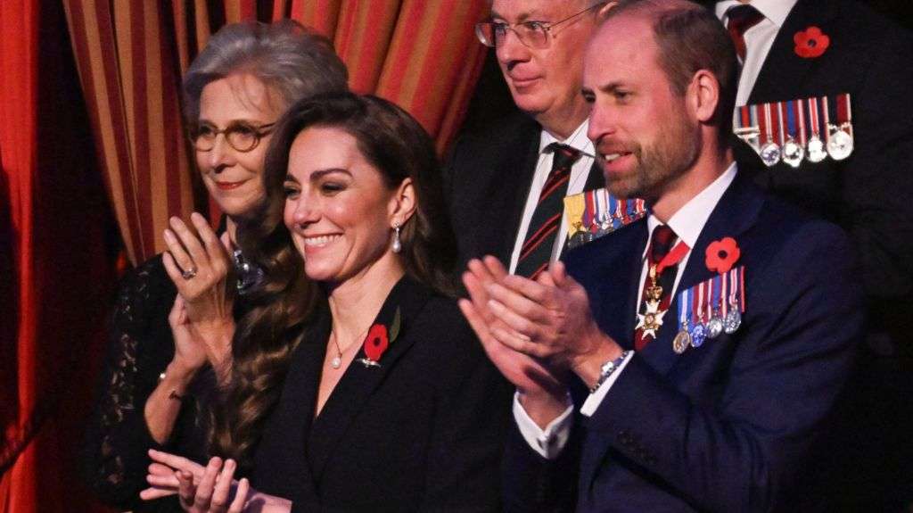 Catherine joins royals at Remembrance event