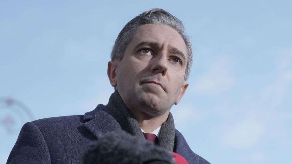 Harris apologizes for walking away from care worker