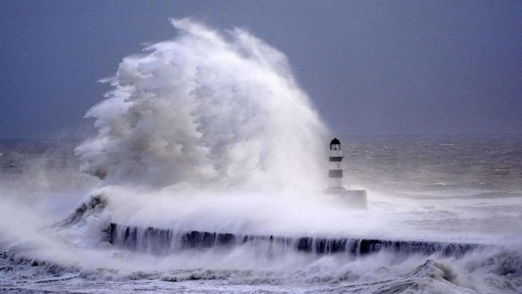 Strong wind warnings continue in wake of Storm Darragh