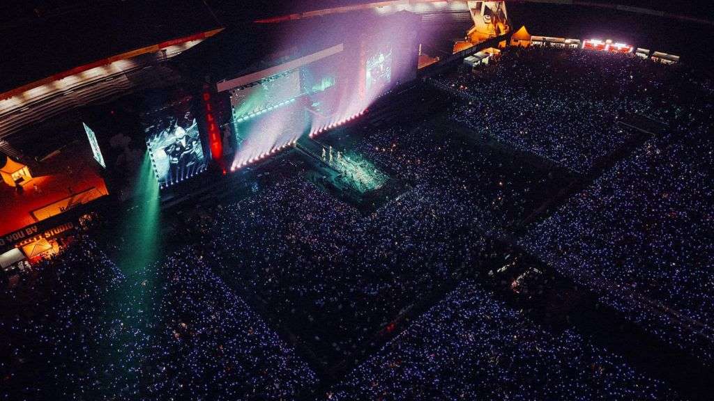 Indian fans fed up with paying top prices for stinking toilets and traffic jams at concerts