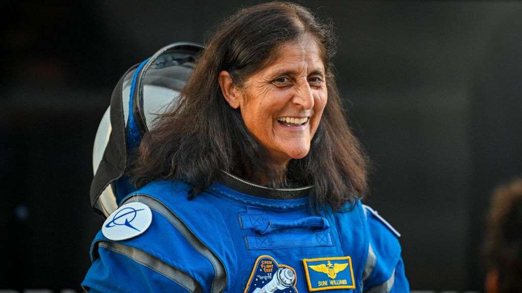 Nasa astronaut stuck in space ventures outside