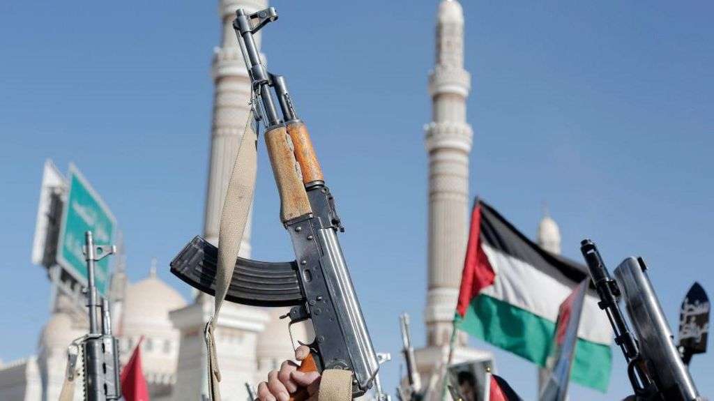 UN suspends movement in Houthi-held areas after staff detained