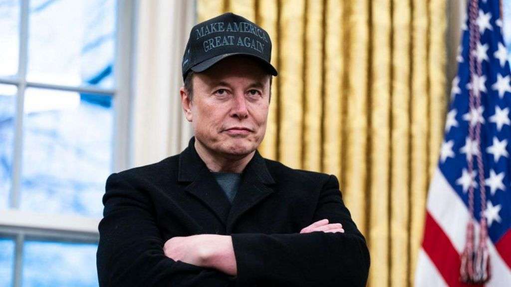 Federal worker unions sue Musk over demand they justify their jobs