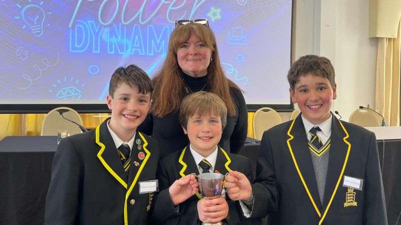 Success for both islands at de Putron quiz final