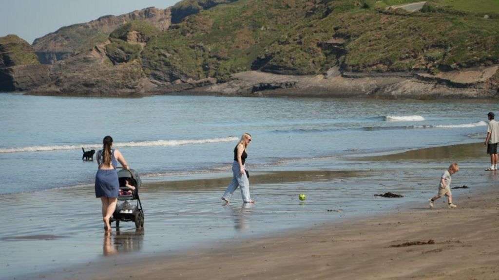Hottest ever start to May as temperatures hit 28C