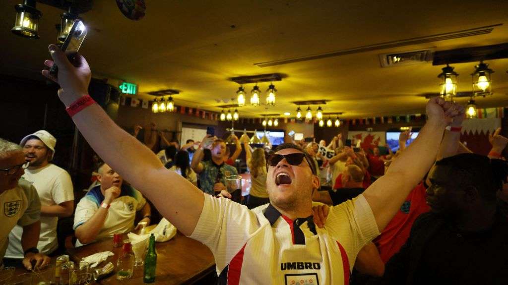 Pubs to stay open late if England or Wales make women's Euros semi-finals