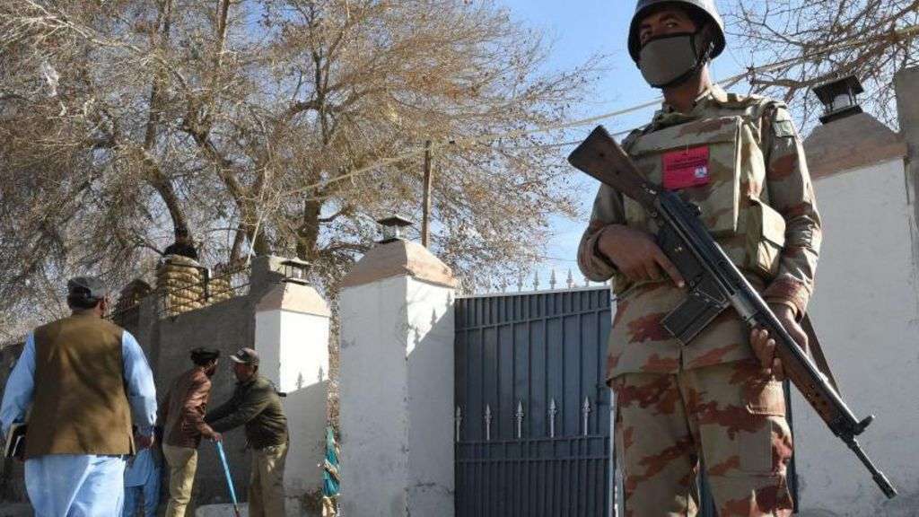 School bus attack kills at least five in Pakistan