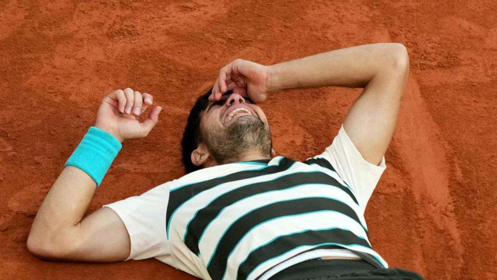 Alcaraz stuns Sinner in extraordinary French Open final