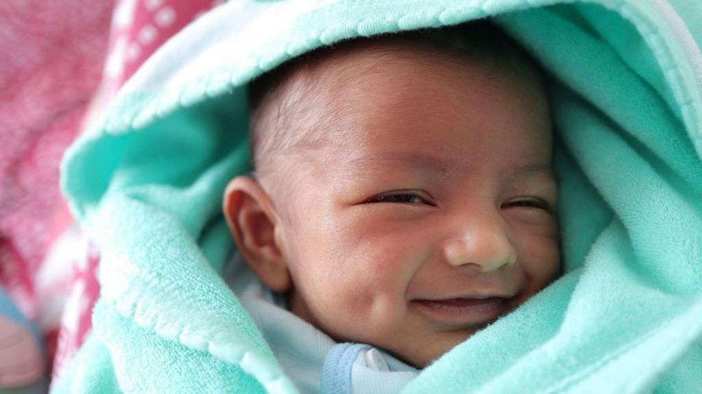 World fertility rates in 'unprecedented decline', UN says