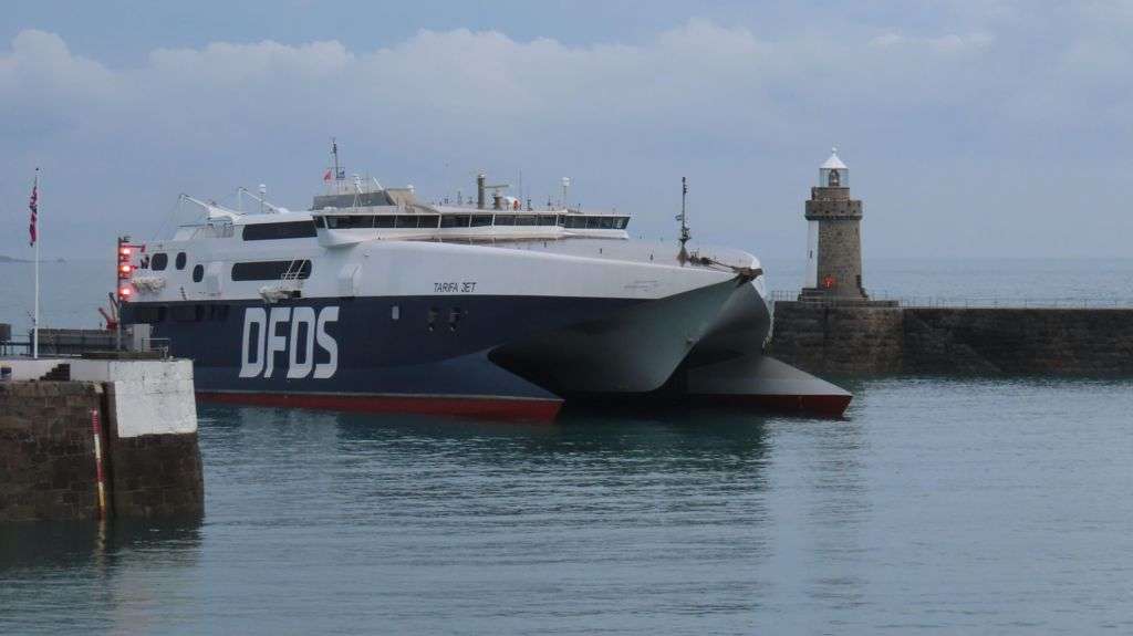 Successful trial of additional fast ferry service
