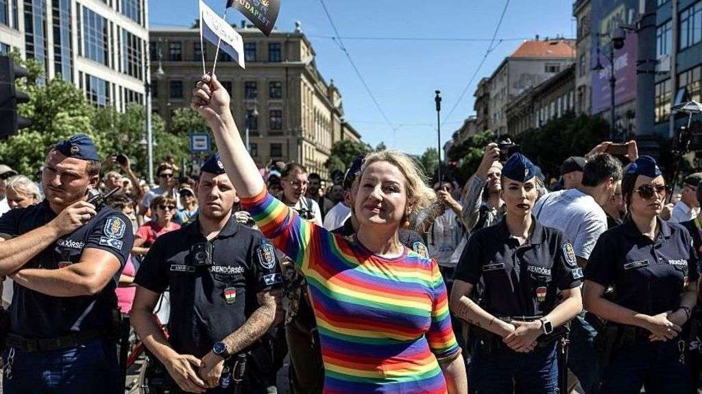 Thousands party at Budapest Pride in clear message to Orban