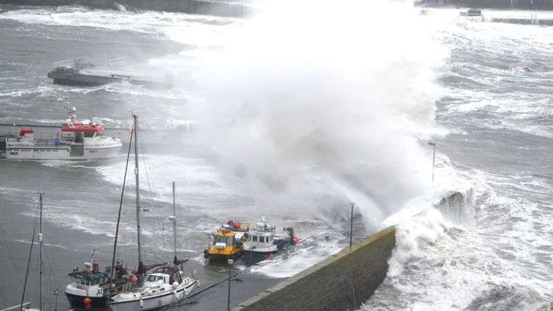 Storm Floris to bring 'unseasonably strong winds'