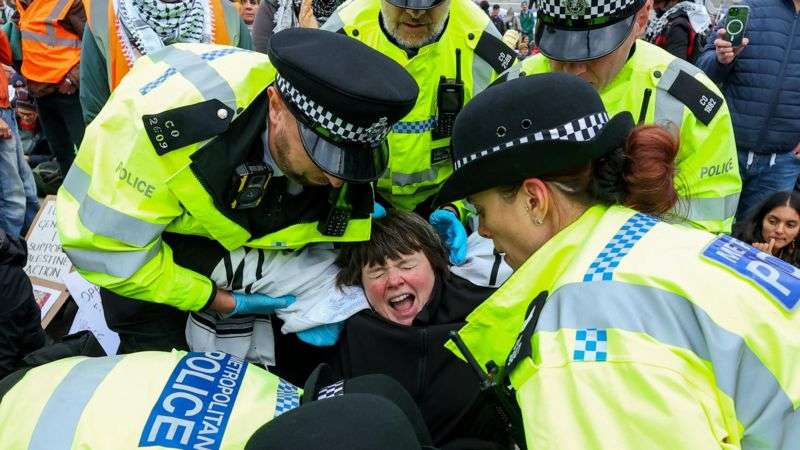 Police to get broader powers to restrict repeated protests